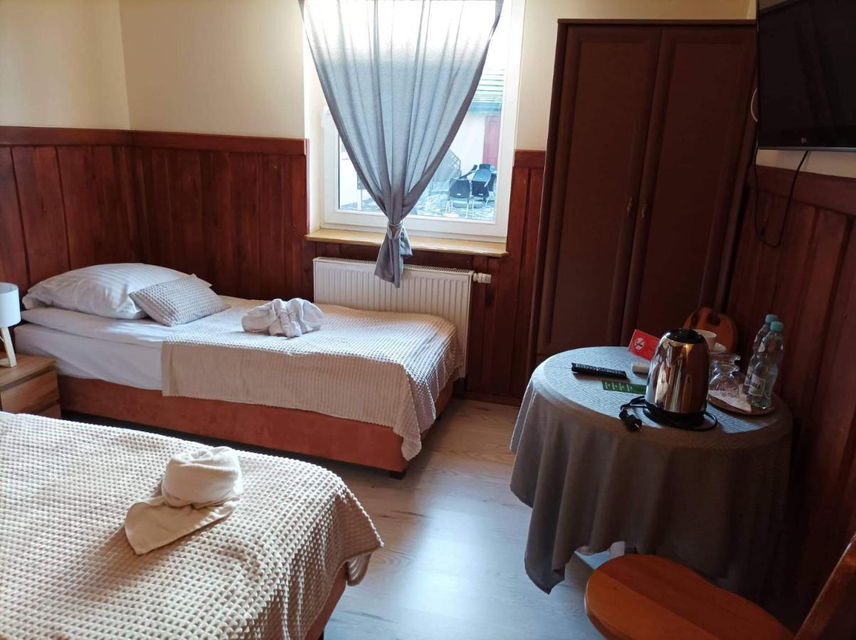 Karczma Michelle Hotel Jankowice  Buitenkant foto